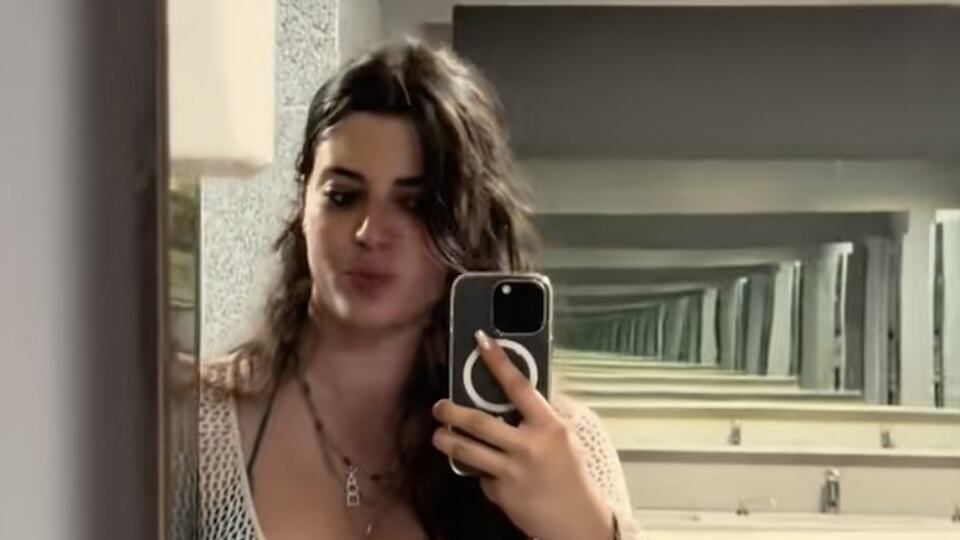 Derin Talu, havaalanına bikiniyle geldi